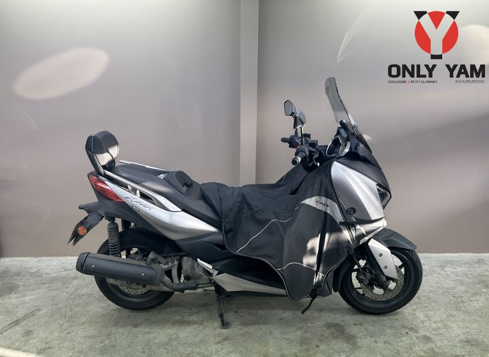 YAMAHA X-MAX 125 0