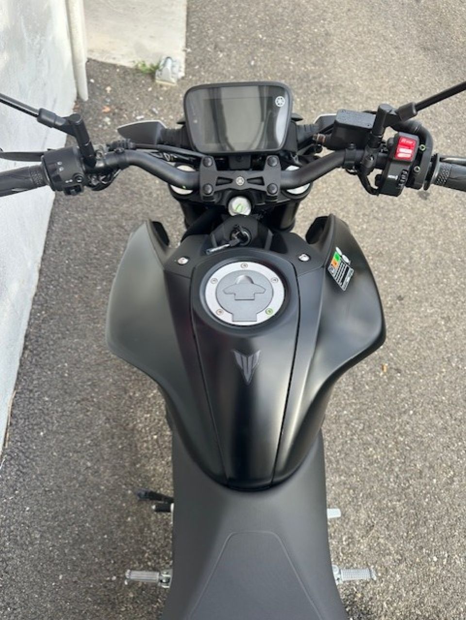 YAMAHA MT-125 3