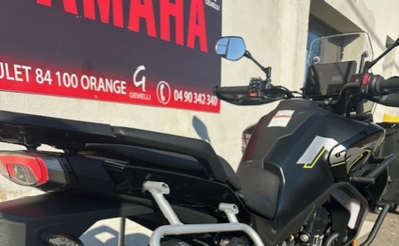 CF MOTO MT 800 2