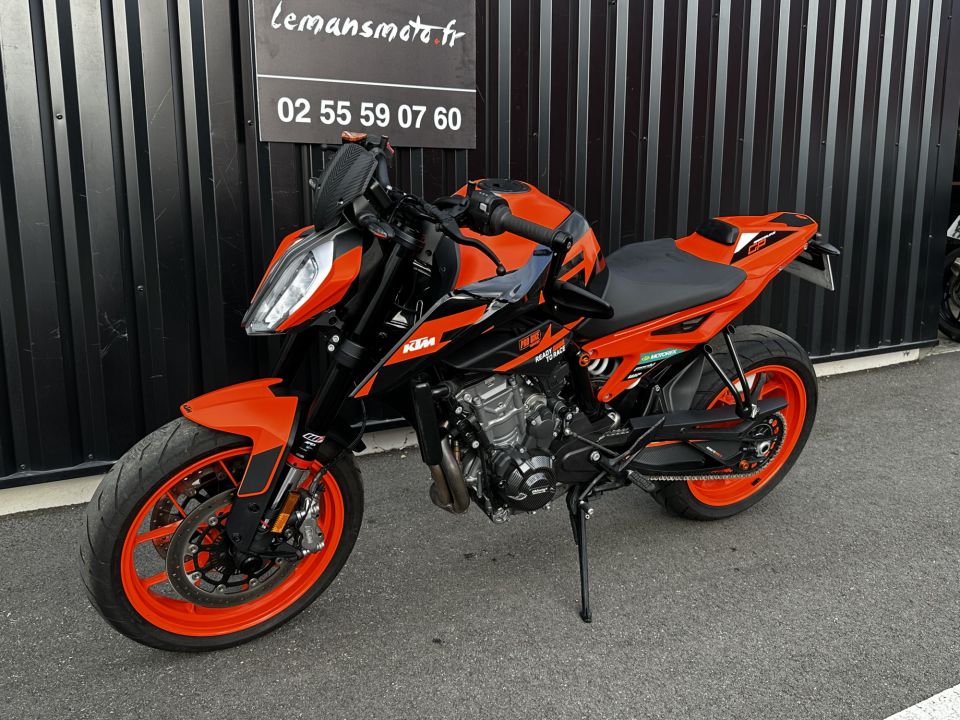 KTM 890 DUKE GP 15