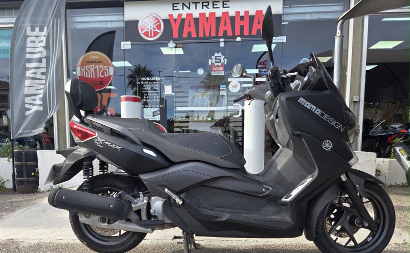 YAMAHA X-MAX 125 MOMO DESIGN 0