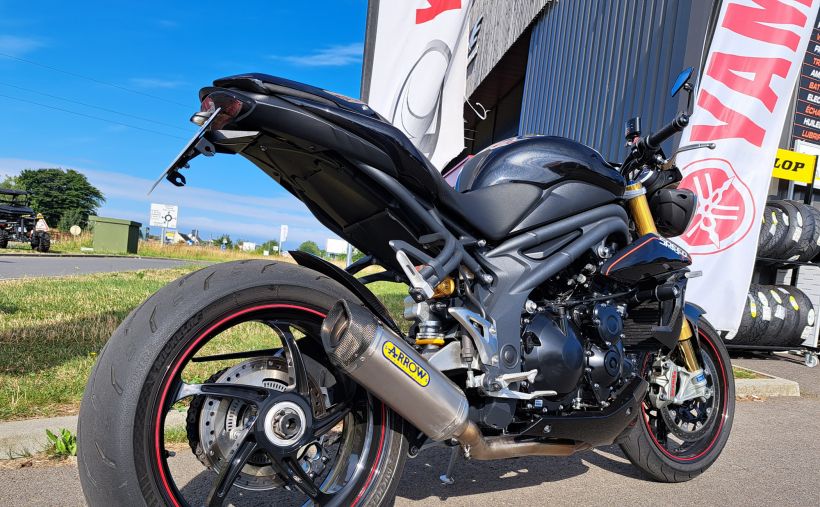 TRIUMPH SPEED TRIPLE 1050 RS 4