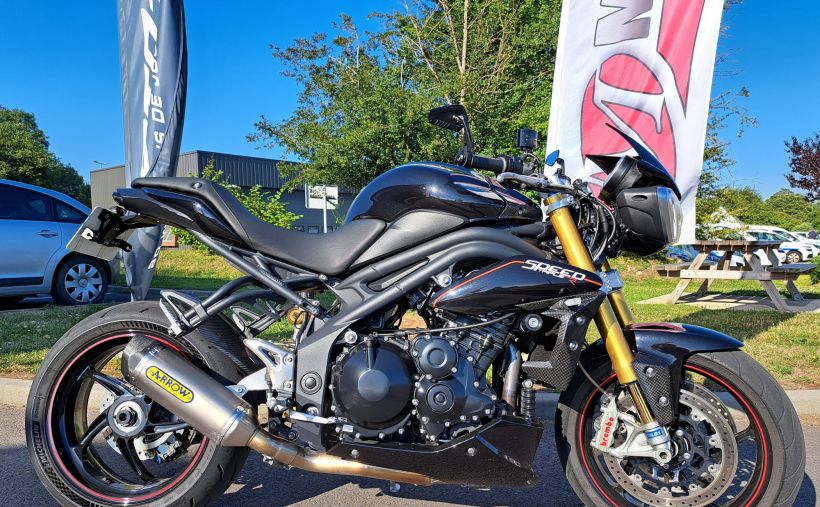 TRIUMPH SPEED TRIPLE 1050 RS 0