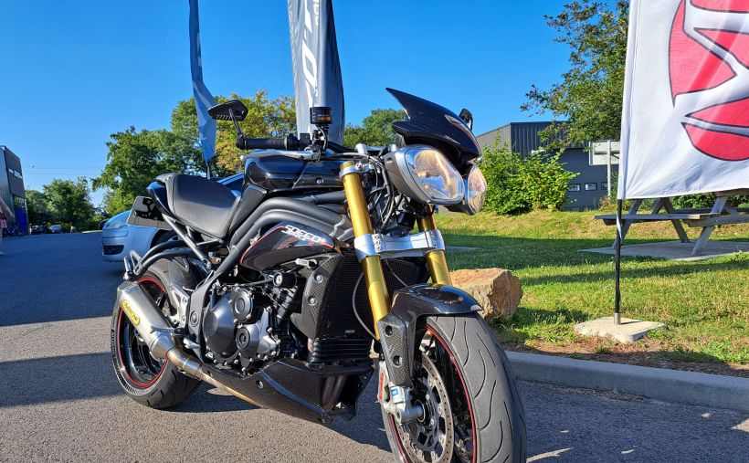 TRIUMPH SPEED TRIPLE 1050 RS 1