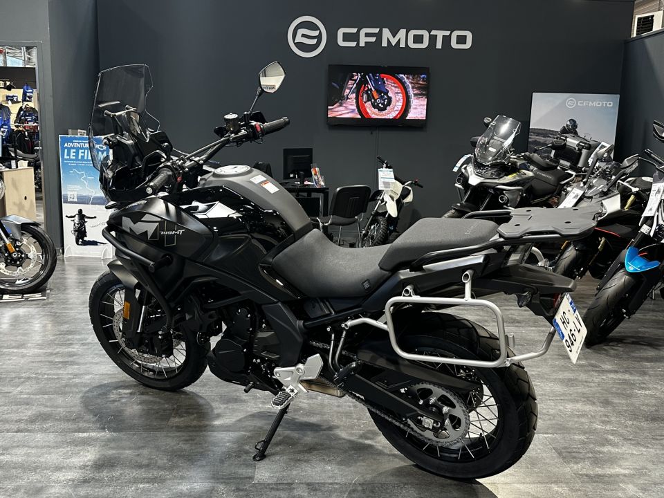 CF MOTO 700 MT 15