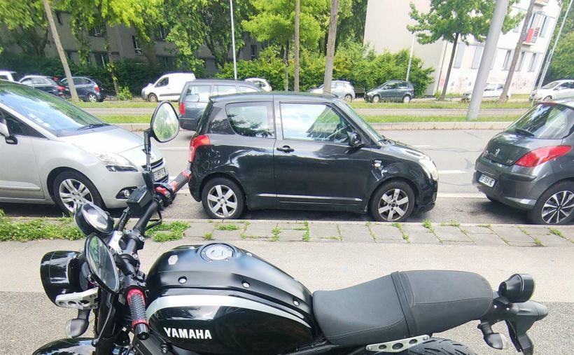 YAMAHA XSR 900 4
