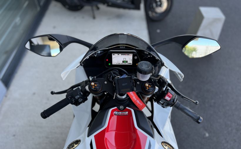 YAMAHA YZF 1000 R1 60TH 6