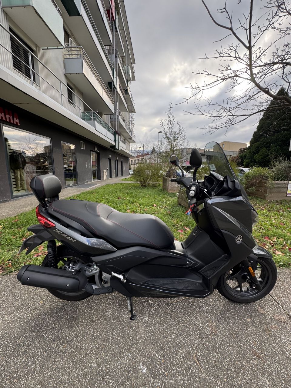 YAMAHA XMAX 125 5