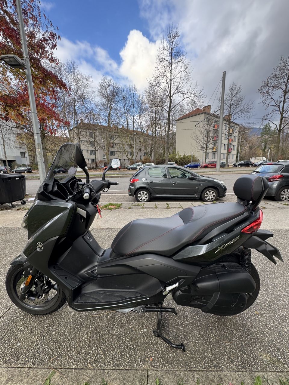 YAMAHA XMAX 125 2