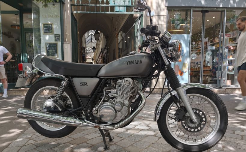 YAMAHA SR 400 0