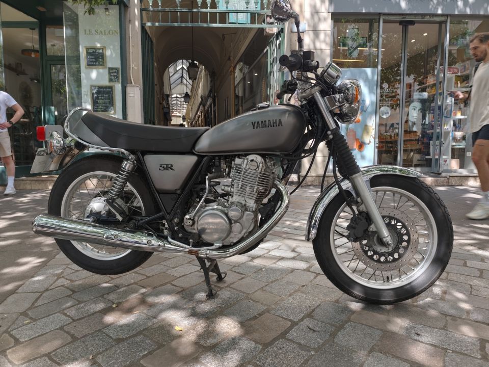 YAMAHA SR 400 0