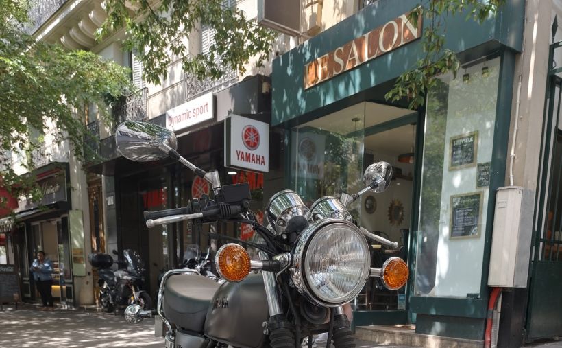 YAMAHA SR 400 1