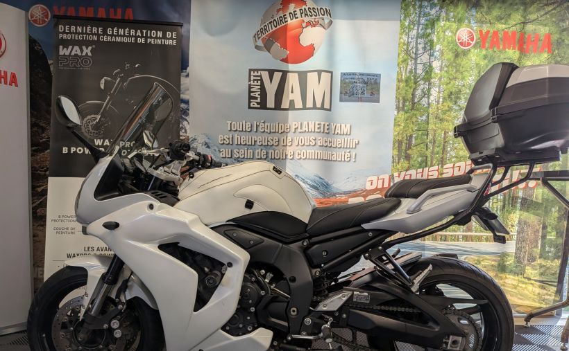 YAMAHA FZ1 FAZER 1000 5