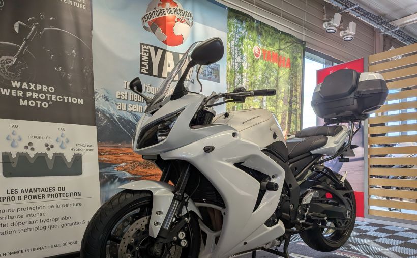 YAMAHA FZ1 FAZER 1000 6
