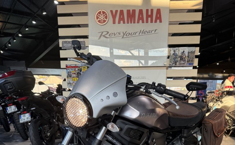 YAMAHA XSR 700 ABS 0