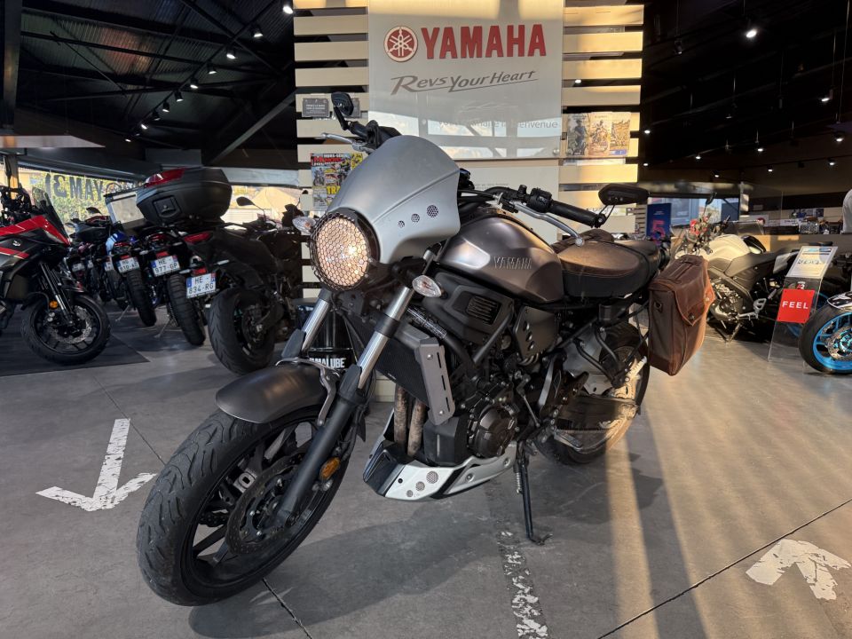 YAMAHA XSR 700 ABS 1