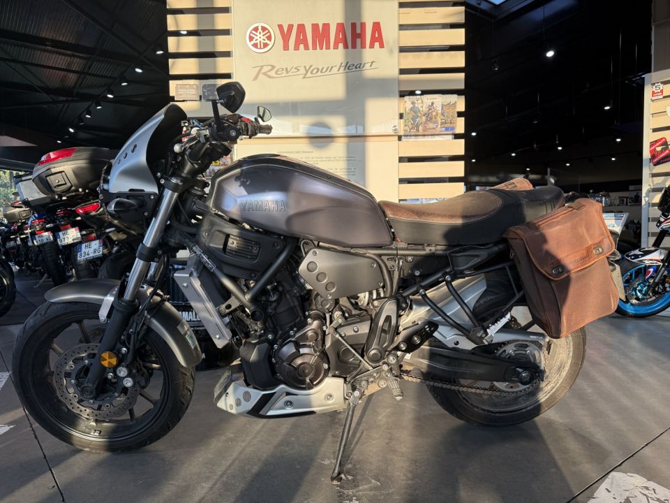 YAMAHA XSR 700 ABS 2