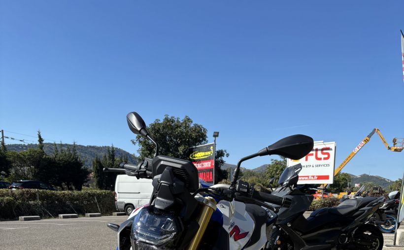 BMW F 900 XR 2