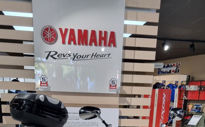 YAMAHA XJR 1300 0