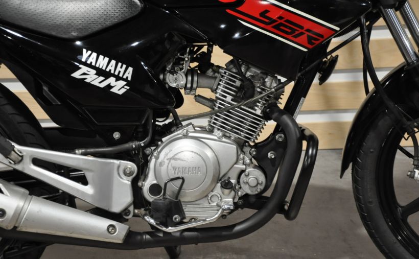 YAMAHA YBR 125ROADSTER 1