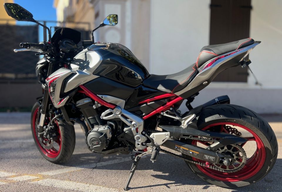 KAWASAKI Z 900 6