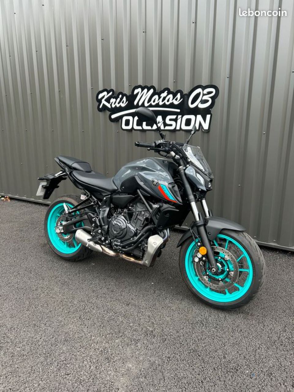 YAMAHA MT-07 6
