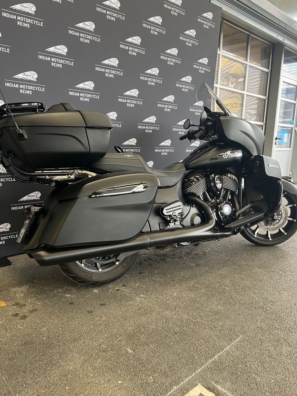 INDIAN ROADMASTER DARK HORSE 1890 36