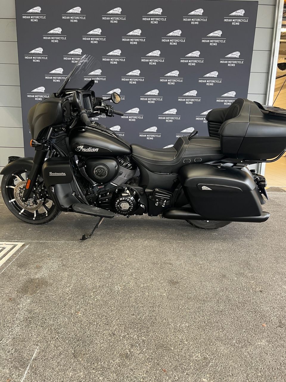 INDIAN ROADMASTER DARK HORSE 1890 42