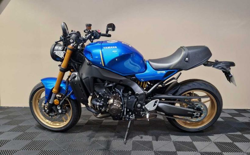 YAMAHA XSR 900 1