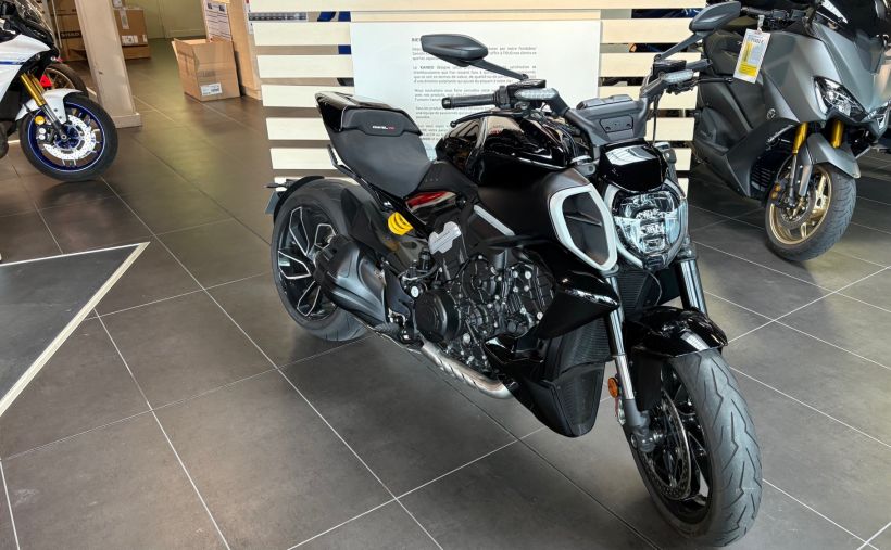 DUCATI DIAVEL V4 0