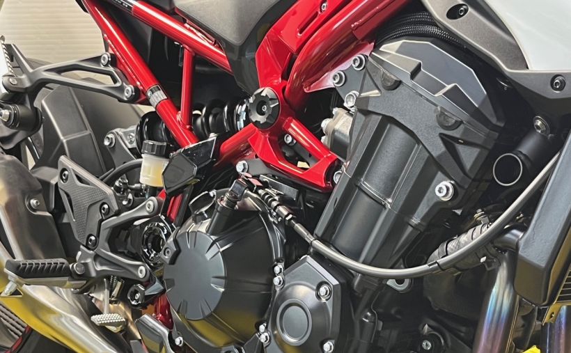 KAWASAKI Z 900 12