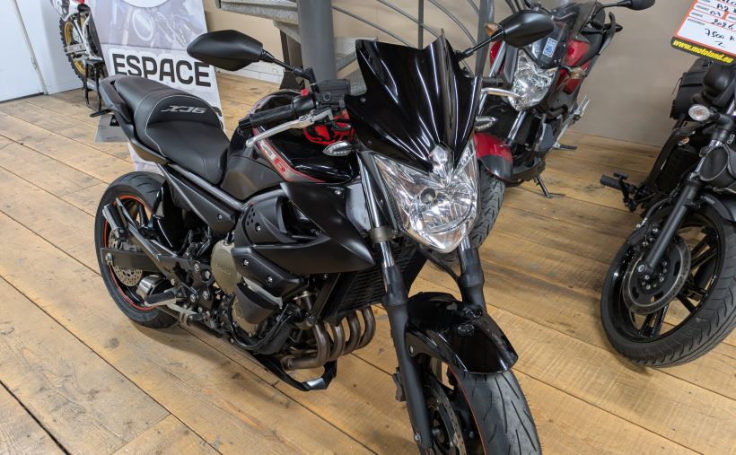 YAMAHA XJ6-N 20