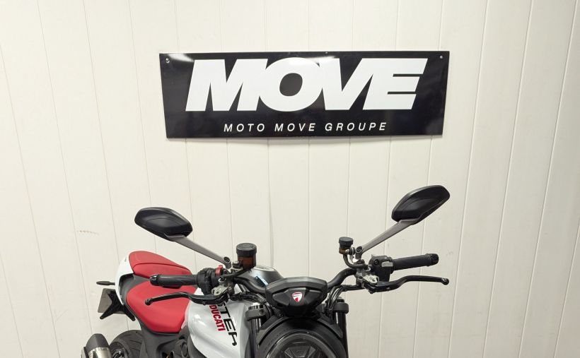 DUCATI MONSTER 937 1