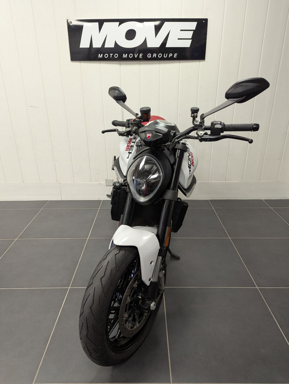 DUCATI MONSTER 937 2