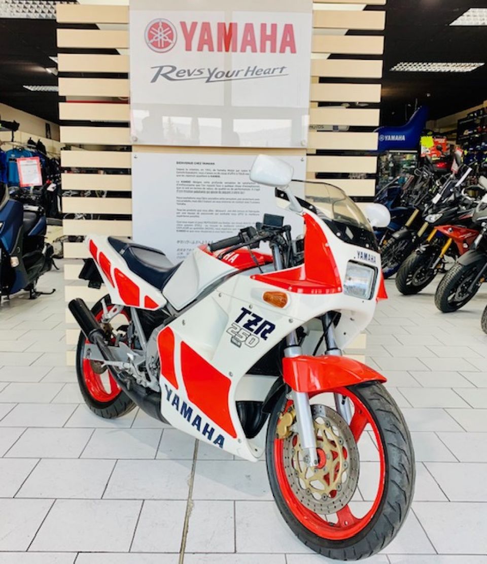 YAMAHA TZR 250 1