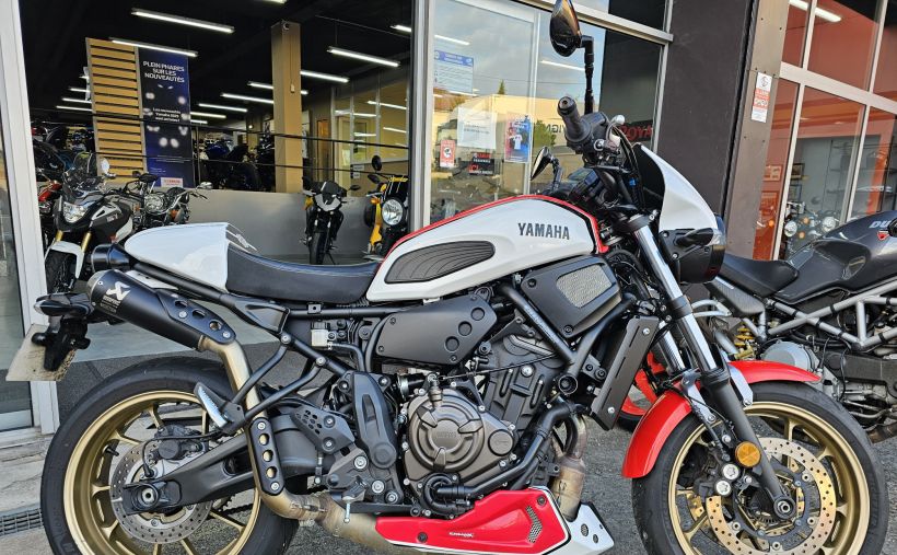 YAMAHA XSR 700 ABS 0