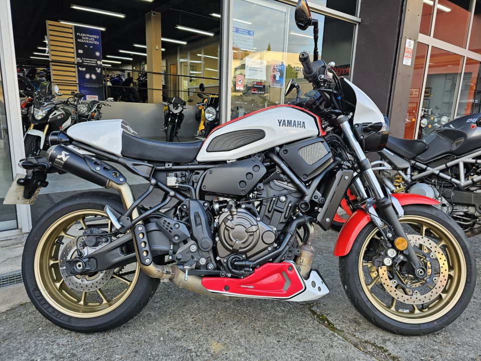 YAMAHA XSR 700 ABS 0