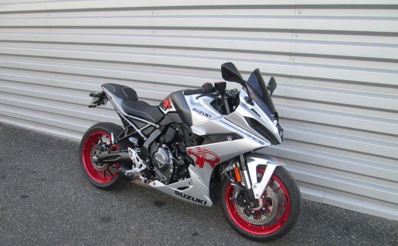 SUZUKI GSX-8R 0