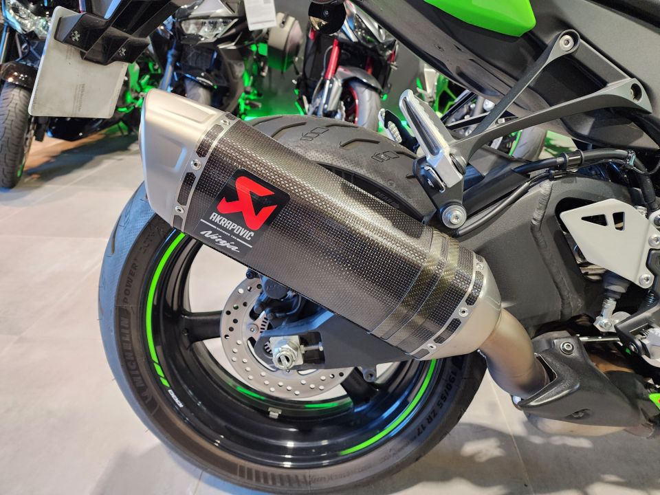 KAWASAKI ZX-10R 5