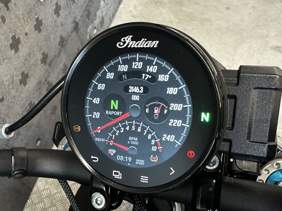 INDIAN FTR 1200 R CARBON 27