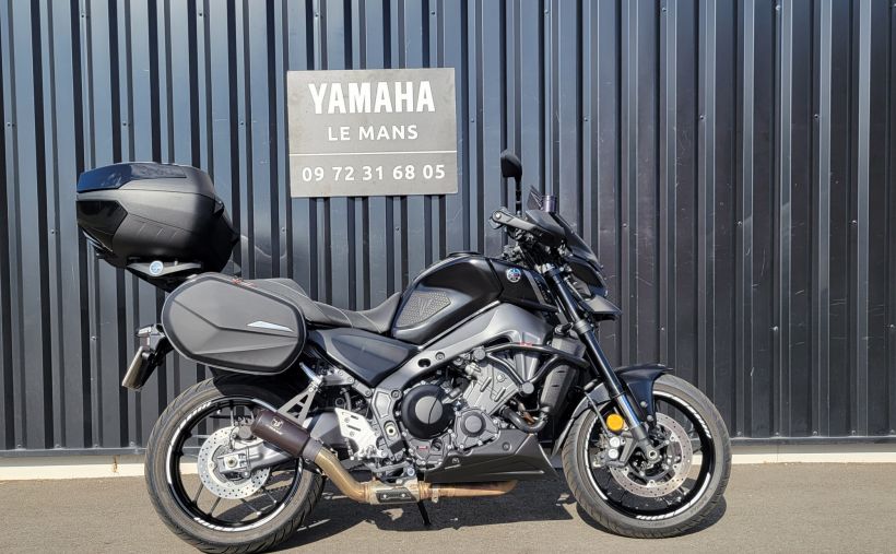 YAMAHA MT-09 1