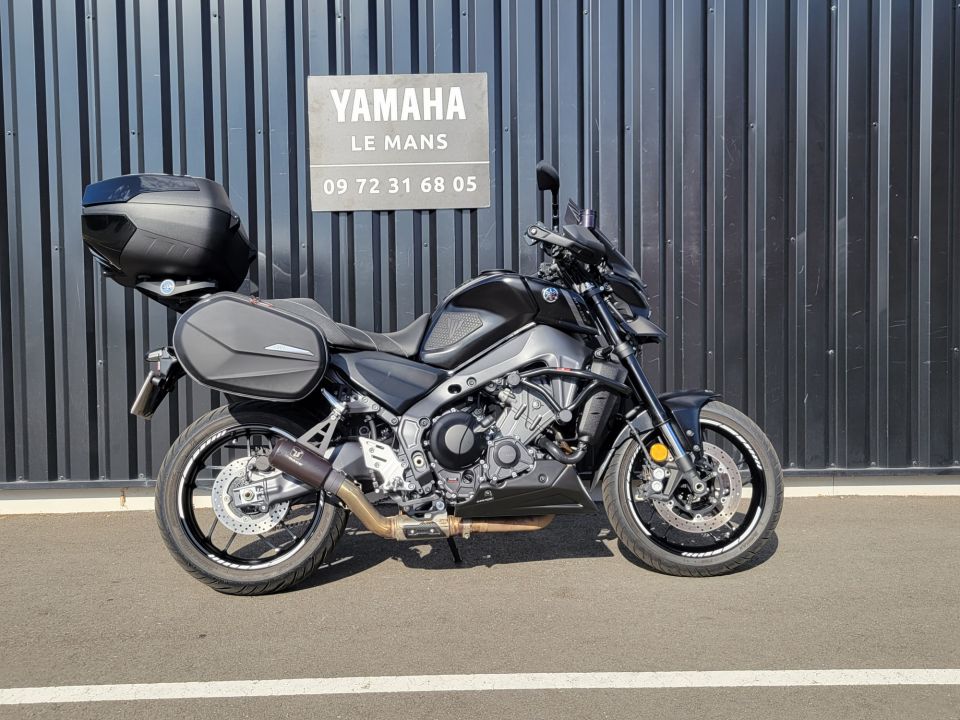 YAMAHA MT-09 5