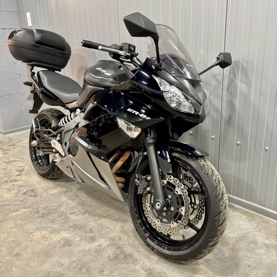 KAWASAKI ER-6 3