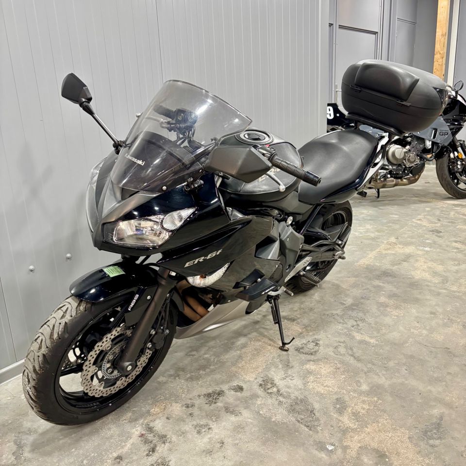 KAWASAKI ER-6 12