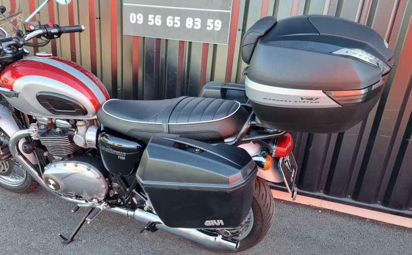 TRIUMPH BONNEVILLE T120 30