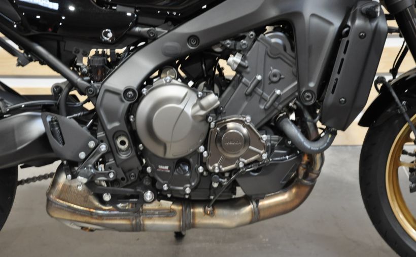 YAMAHA XSR 900 1