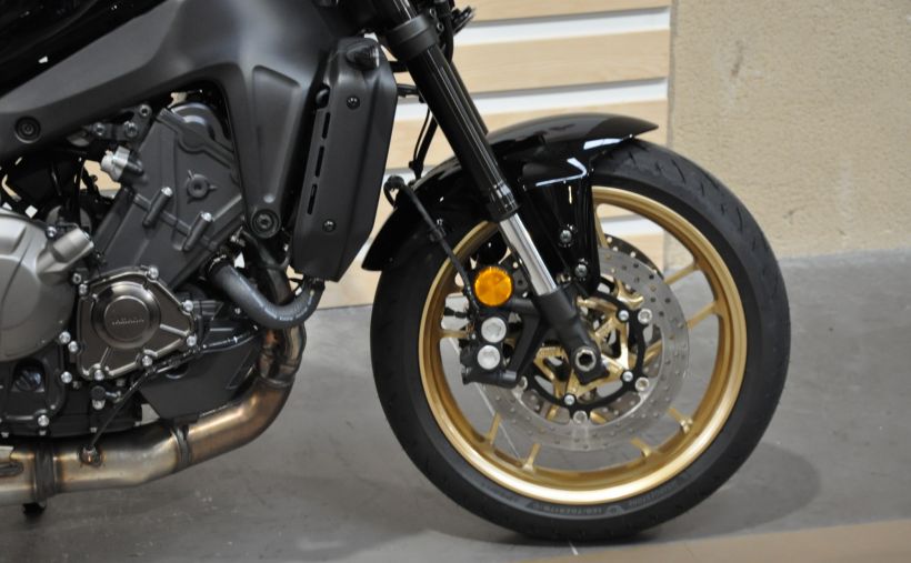 YAMAHA XSR 900 2
