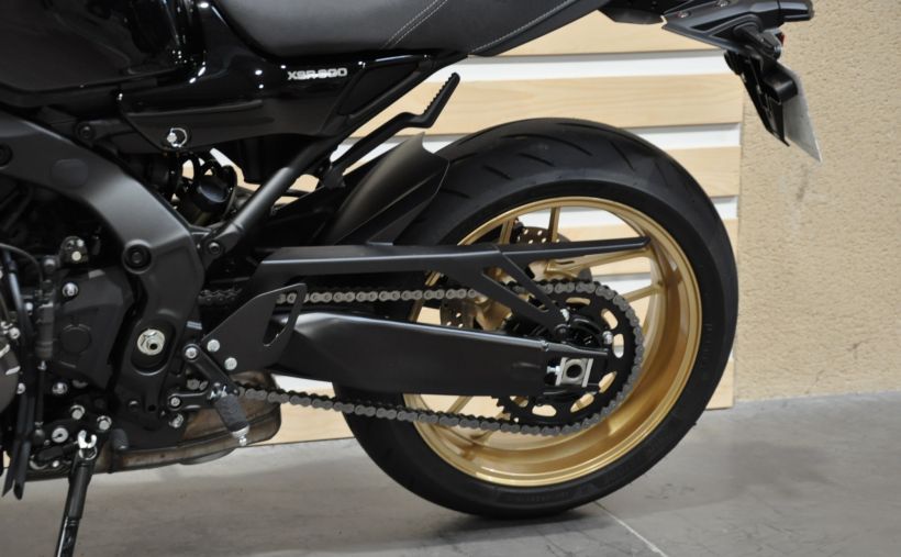 YAMAHA XSR 900 9