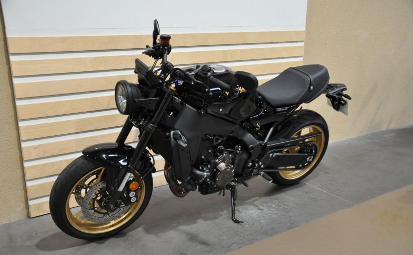 YAMAHA XSR 900 11