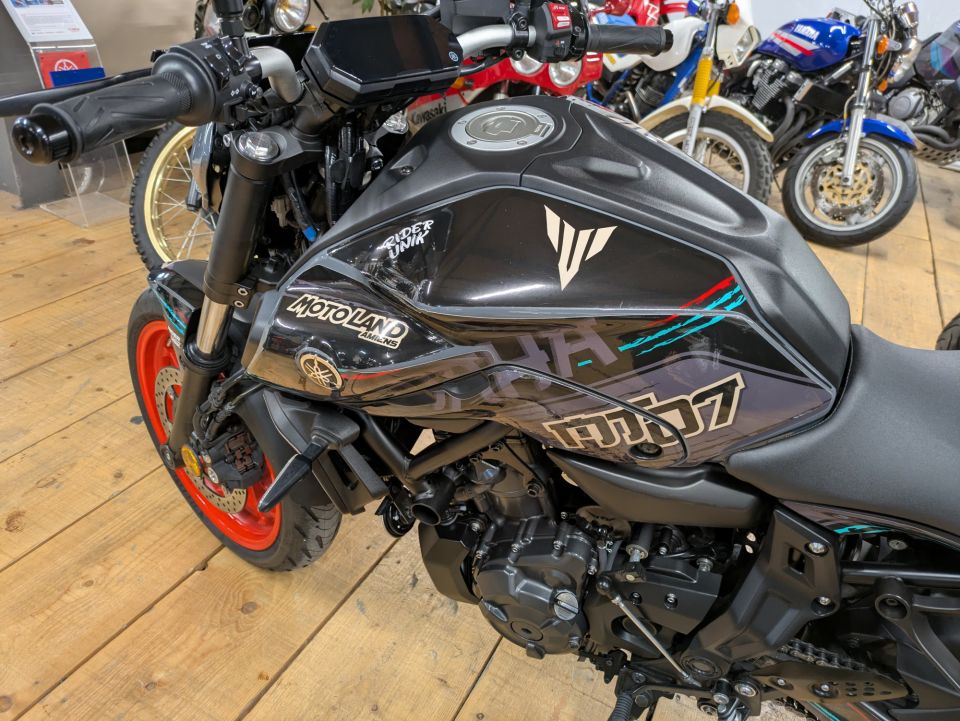 YAMAHA MT-07 (47.5CV) 10